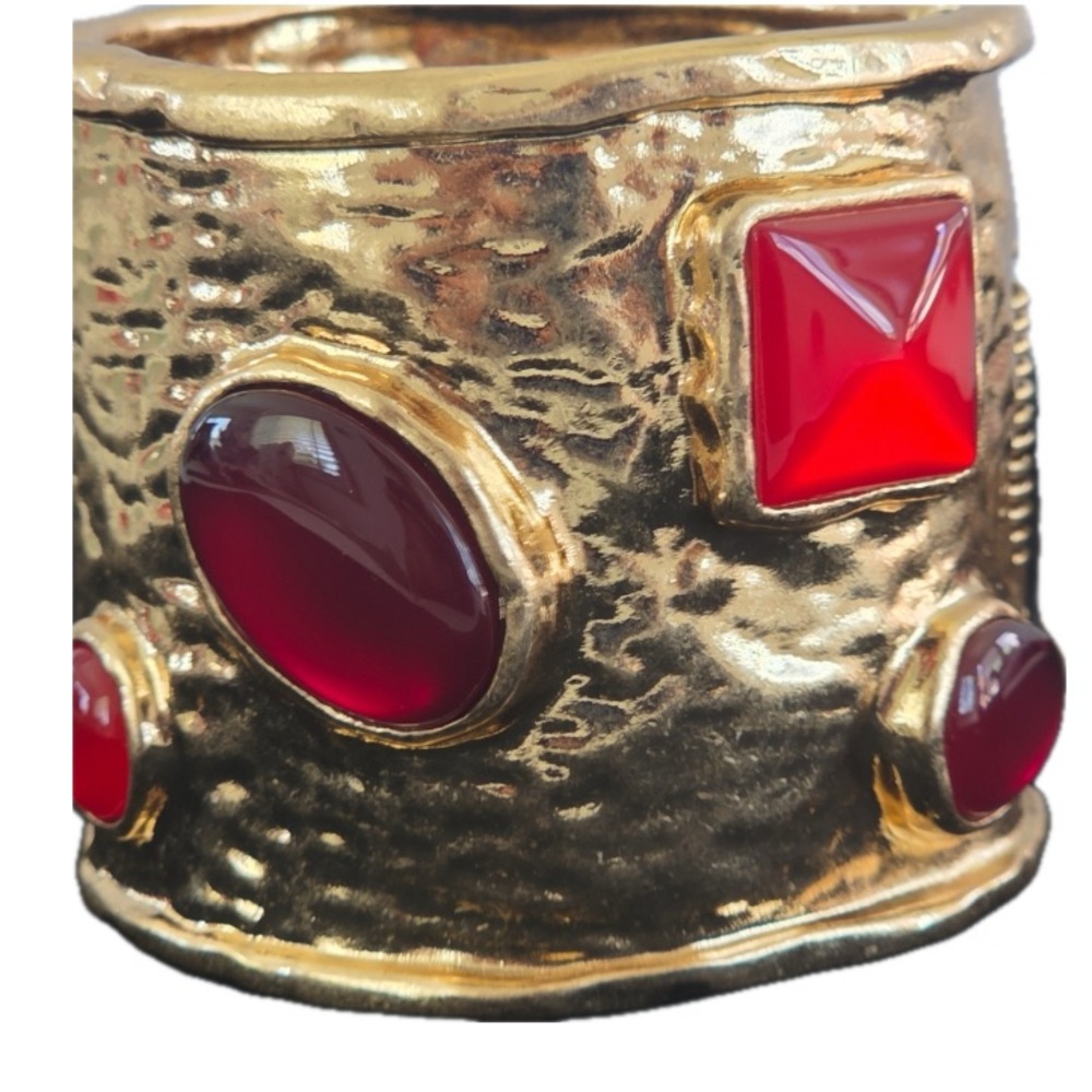 NWT ⚜️♥️⚜️ Piper K Gold and Red Statement Cuff Bracelet - Picture 4 of 8